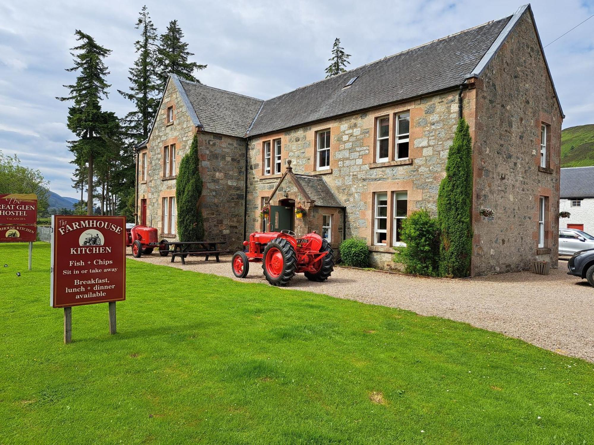 Great Glen Hostel Spean Bridge Buitenkant foto
